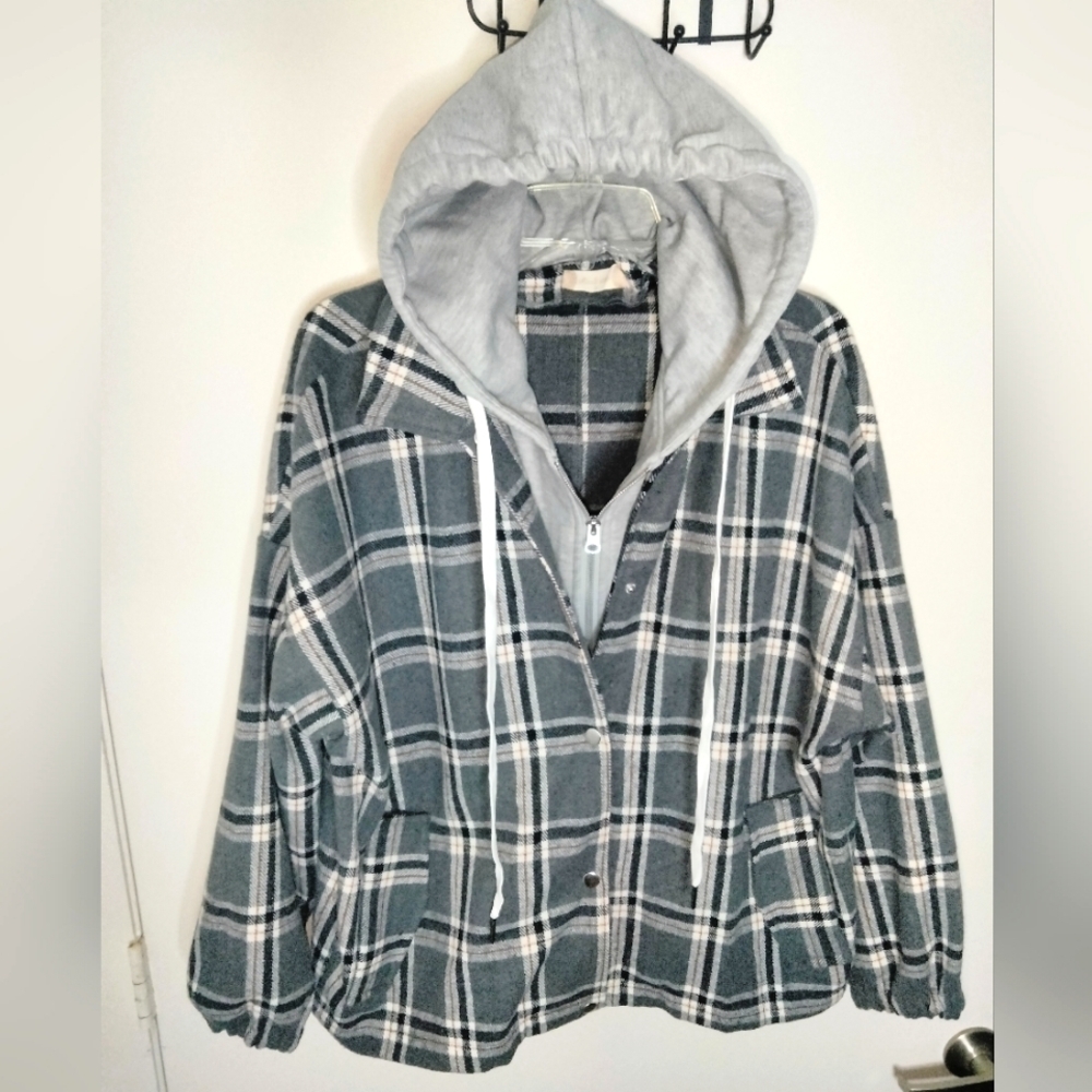 Altar'd State (Size S) Oversized Plaid Drawstring Hooded Sweater Shacket